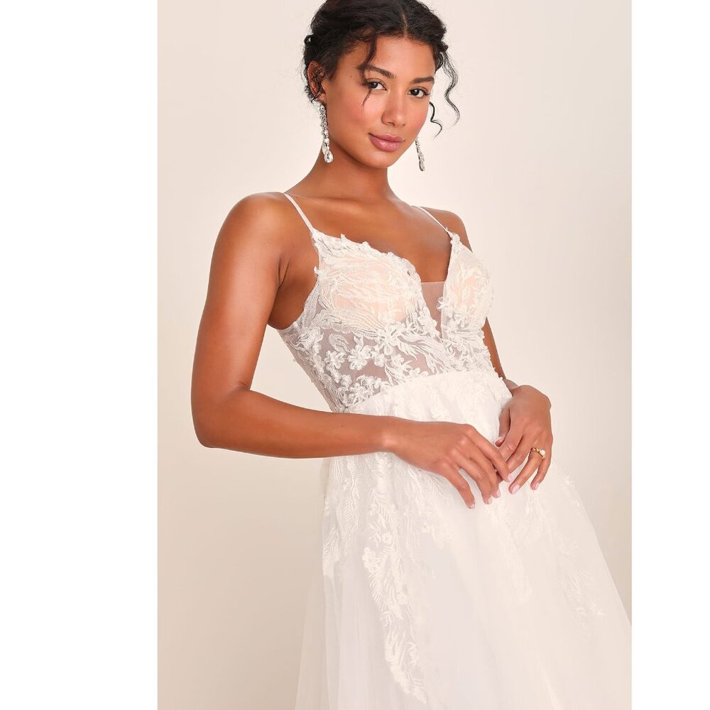 Lulu's Fantasize About Forever White Tulle Lace Beaded Wedding Dress NWT - Picture 6 of 9
